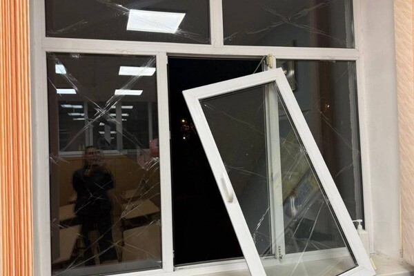 Повреждены дома и школы, есть пострадавшие: последствия атаки БпЛА на Одессу (обновлено)