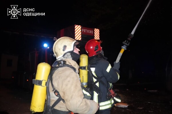 Повреждены дома и школы, есть пострадавшие: последствия атаки БпЛА на Одессу (обновлено)
