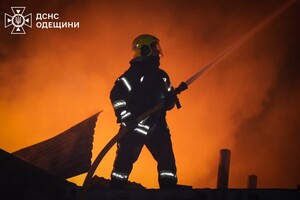 Пожары и пострадавшие в пригороде Одессы: последствия вечерней атаки БпЛА (обновлено)
