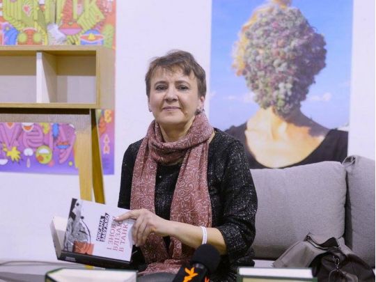 «Ми навчилися жити поруч зі смертю. Жити, а не виживати», — Оксана Забужко