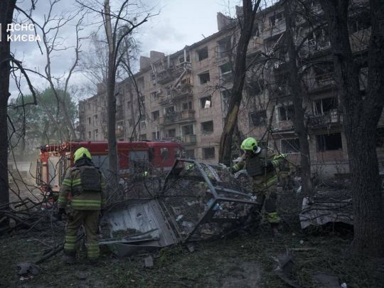 Потужні удари по Києву та Харкову: багато загиблих та постраждалих, у столиці численні руйнування (фото, відео)