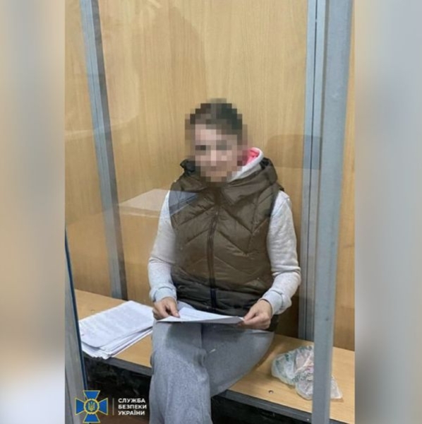 Стежила за ешелонами ЗСУ через «відеопастку» у шпаківні: правоохоронці затримали агентку ворога