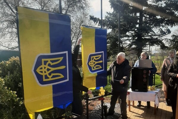 Чествование памяти защитников Украины: под Одессой открыли Аллею Героев
